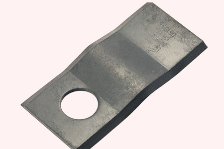 調整割草機刀片，讓草坪修剪更簡單！