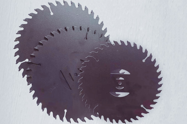 綠籬機圓盤刀片高效使用、安全規范與科學維護指南